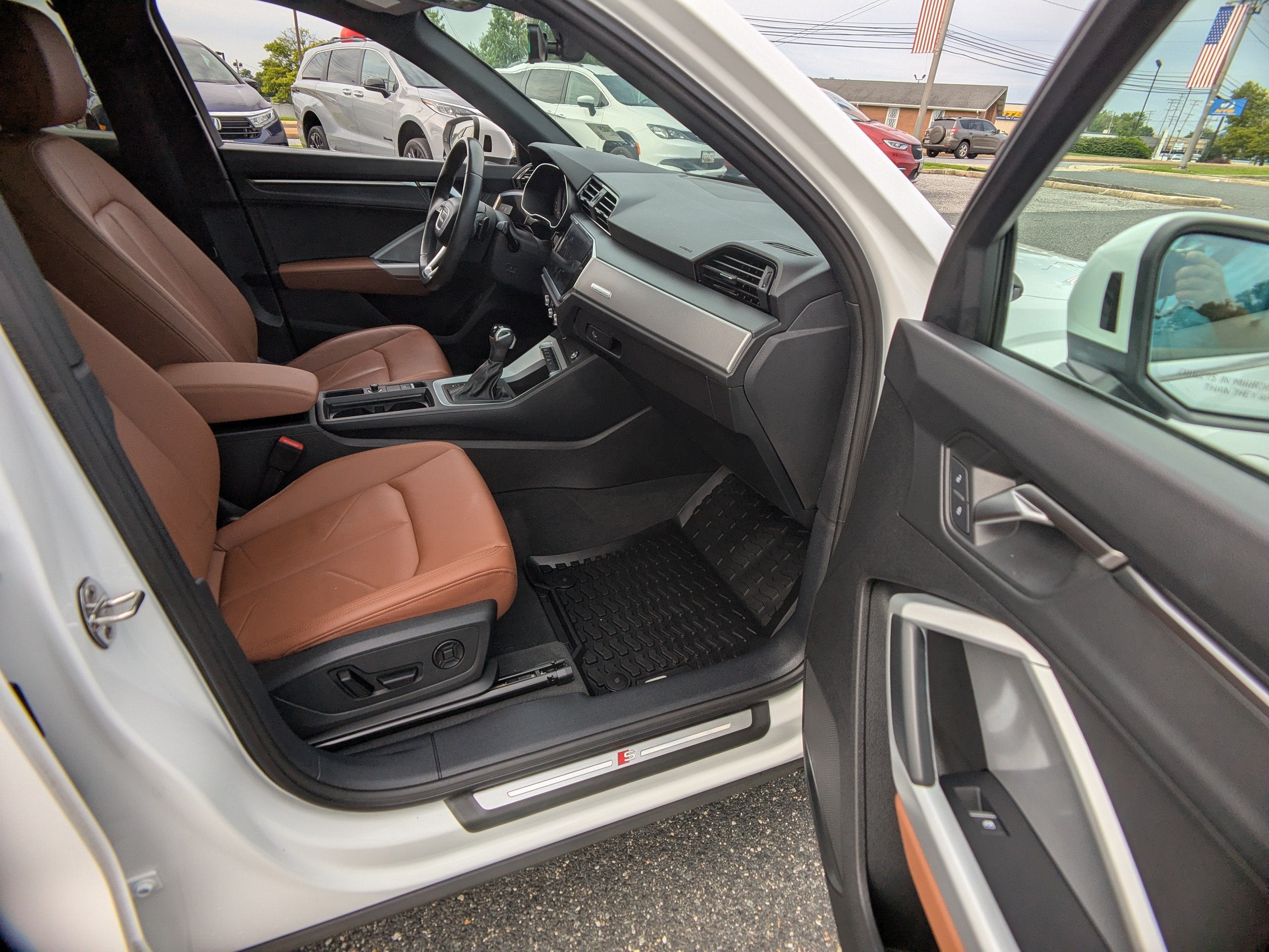 2023 Audi Q3 Premium 45 TFSI S line quattro Tiptronic