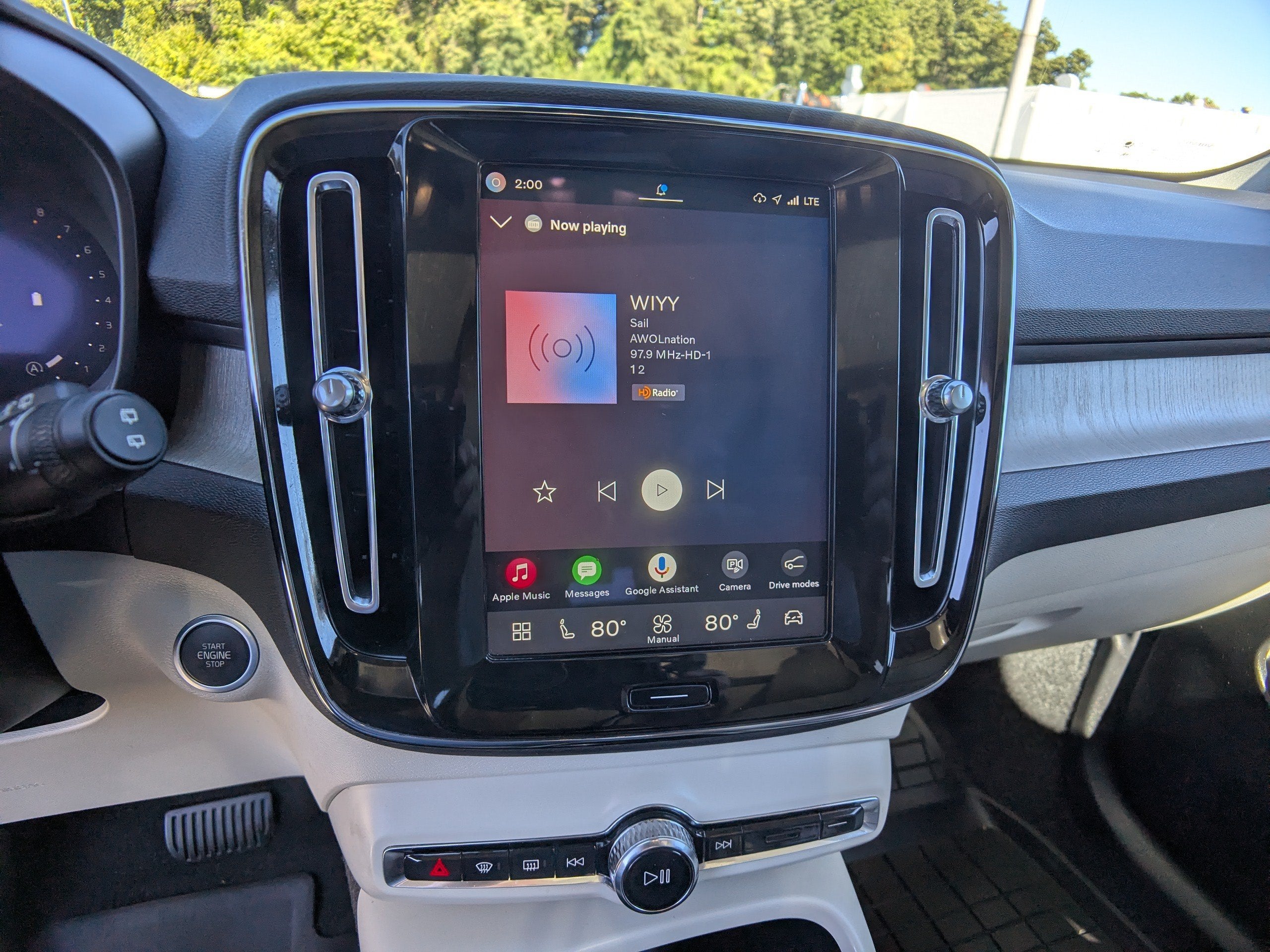 2025 Volvo XC40 B5 Plus Bright Theme