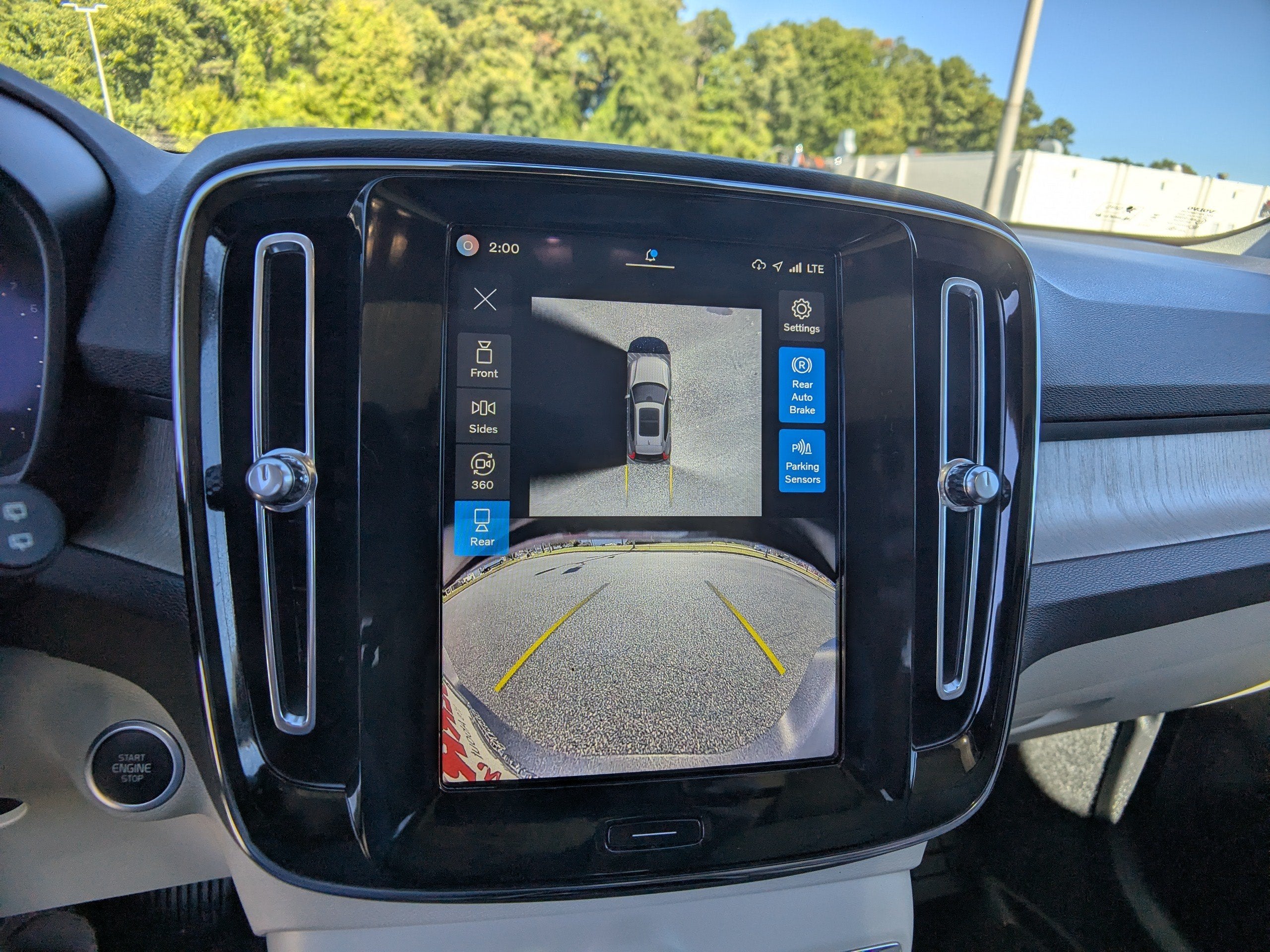 2025 Volvo XC40 B5 Plus Bright Theme