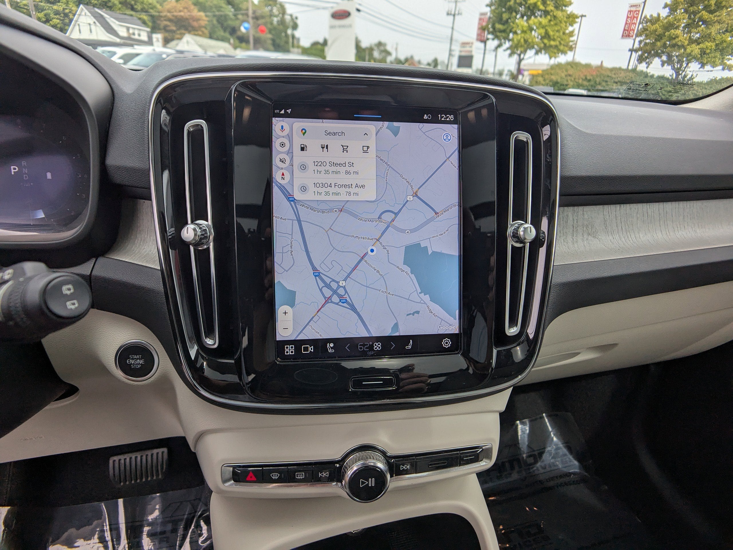 2023 Volvo XC40 Plus Bright Theme