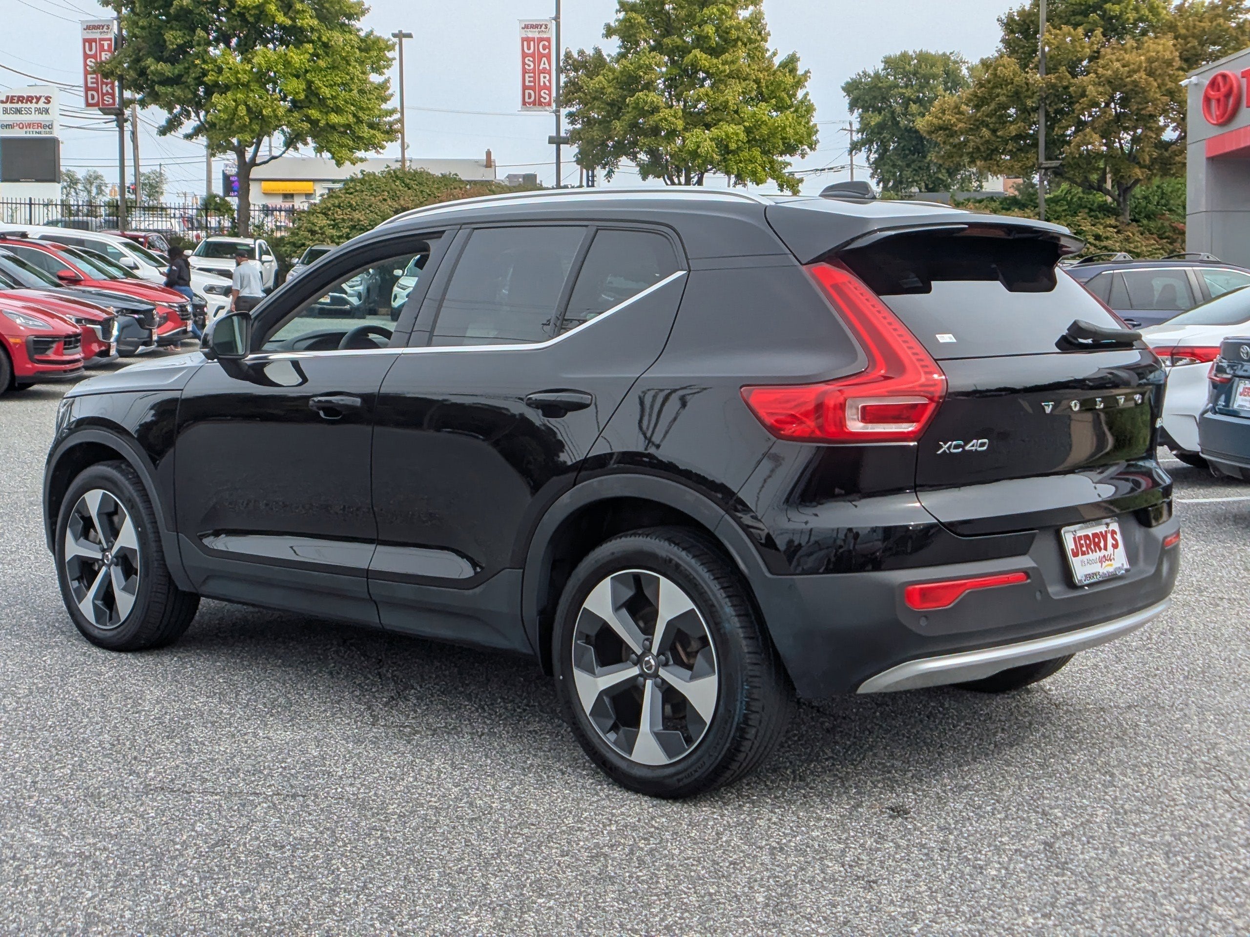 2023 Volvo XC40 Plus Bright Theme