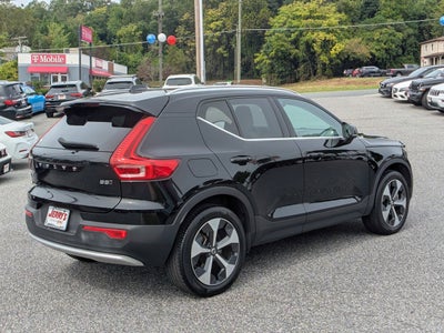 2023 Volvo XC40 Plus Bright Theme